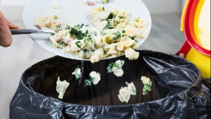 Στοιχεία σοκ από ΟΗΕ: 1 δισ. γεύματα καταλήγουν στα σκουπίδια κάθε μέρα