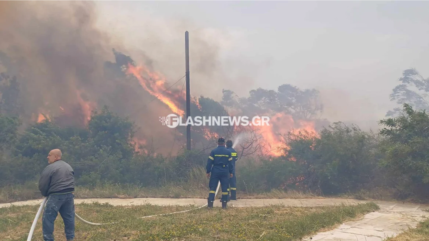 Μεγάλη πυρκαγιά στην Κρήτη – Ενεργοποιήθηκε το 112 για εκκενώσεις οικισμών (ΒΙΝΤΕΟ)